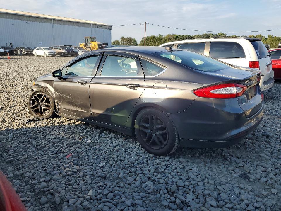Photo 2 from auction – 2015 FORD FUSION with VIN 3FA6P0H79FR175885