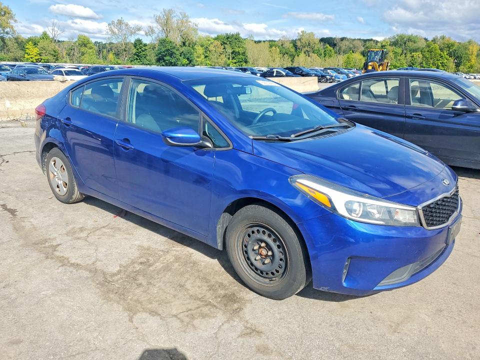 Photo 4 from auction – 2018 KIA FORTE with VIN 3KPFK4A76JE231145