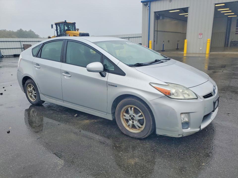 Photo 4 from auction – 2011 TOYOTA PRIUS with VIN JTDKN3DU8B0251005
