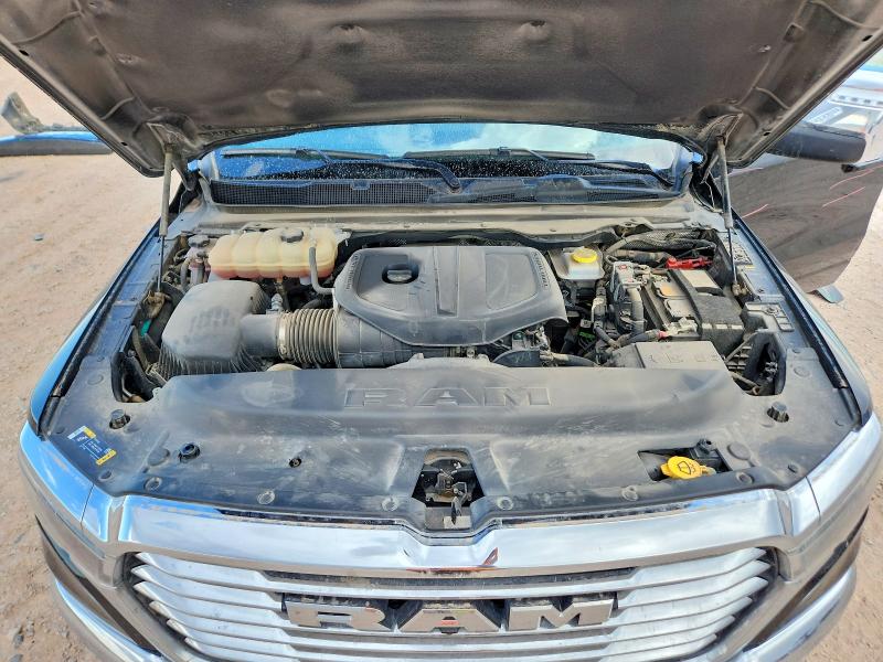 Снимка 11 от търг – 2025 RAM 1500 с VIN 1C6SRFJP6SN688645