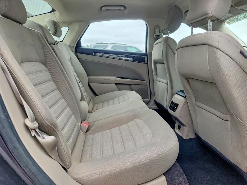 Photo 10 from auction – 2018 FORD FUSION with VIN 3FA6P0LU4JR141326