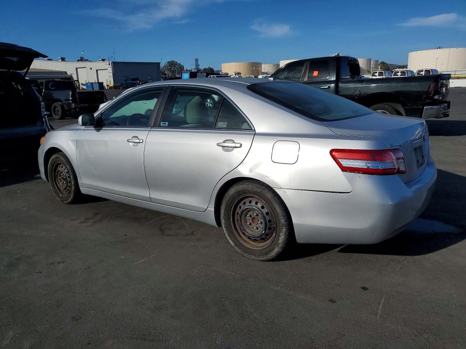 Photo 2 from auction – 2010 TOYOTA CAMRY with VIN 4T1BF3EK1AU029693