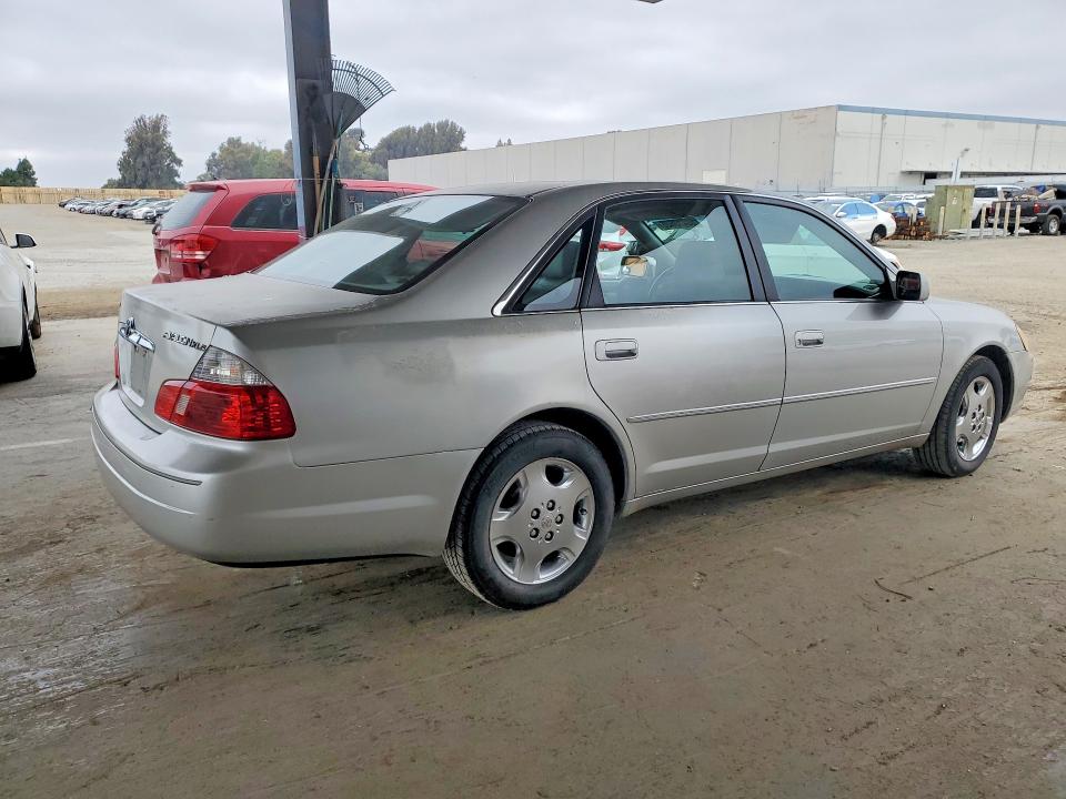 Zdjęcie 3 z aukcji – 2004 TOYOTA AVALON z VIN 4T1BF28B44U388949