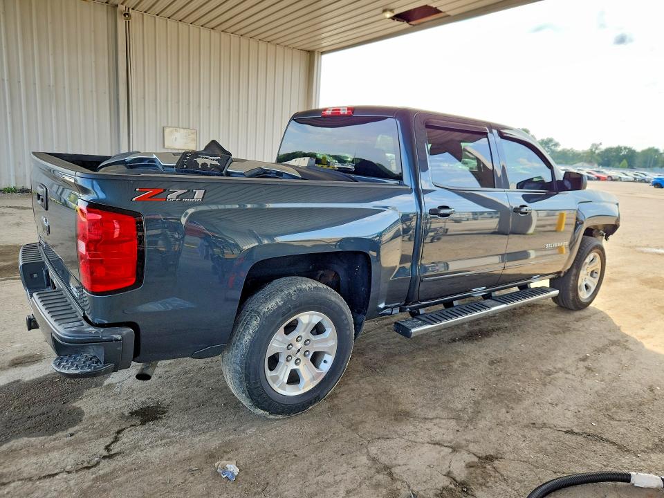 Photo 3 from auction – 2018 CHEVROLET SILVERADO with VIN 3GCUKREC2JG518899