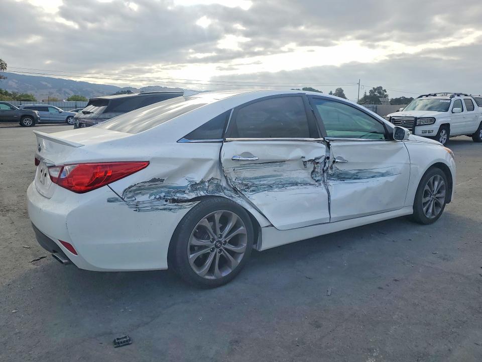 Photo 3 from auction – 2014 HYUNDAI SONATA with VIN 5NPEC4AC2EH915195