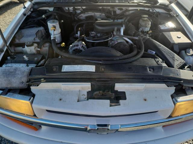 Фото 12 с аукциона – 2004 CHEVROLET BLAZER с VIN 1GNCS13X54K110243