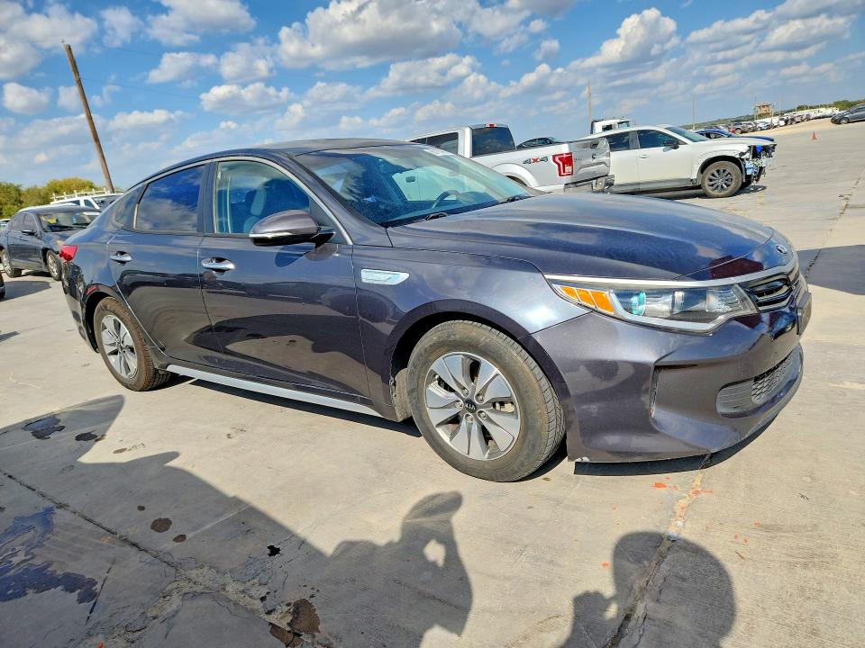 Foto 4 de la subasta – 2017 KIA OPTIMA con VIN KNAGT4LC3H5005269