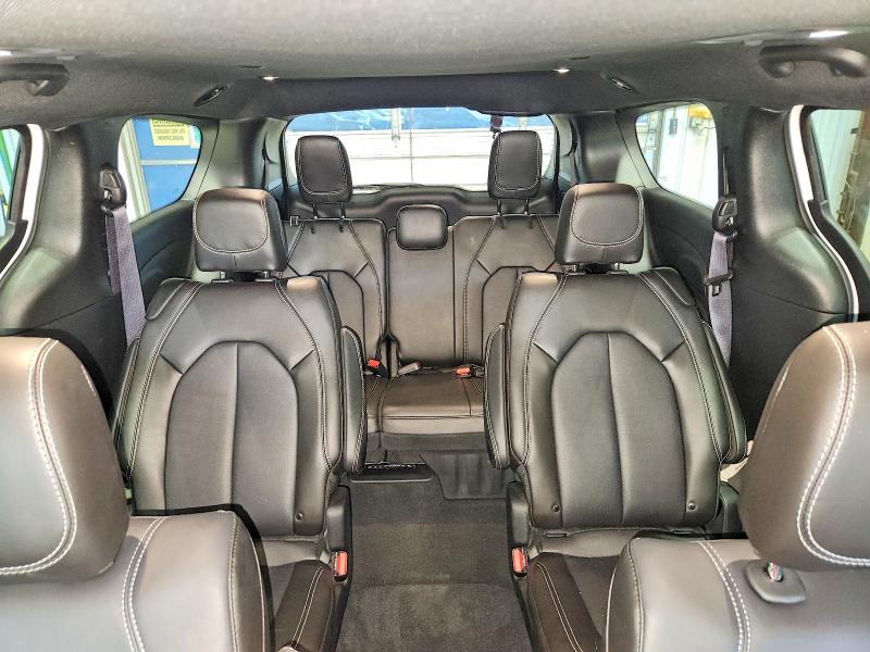 Фото 10 с аукциона – 2027 CHRYSLER PACIFICA с VIN 2C4RC1BG0VR594004