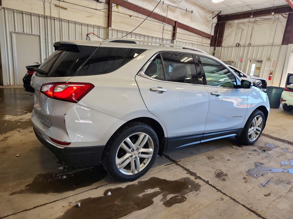 Photo 3 from auction – 2019 CHEVROLET EQUINOX with VIN 2GNAXYEX2K6256873