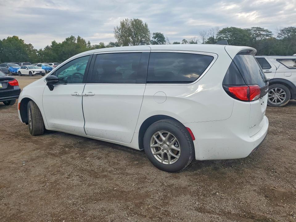 Photo 2 from auction – 2026 CHRYSLER VOYAGER with VIN 2C4RC1CG1TR275304