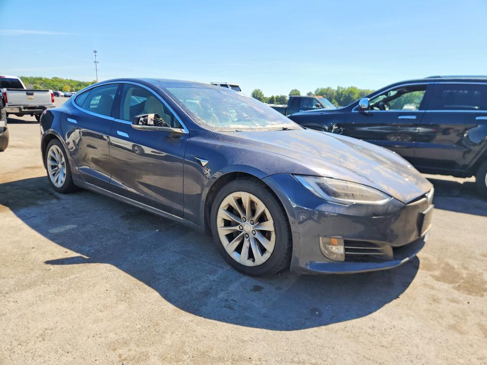 Photo 4 from auction – 2017 TESLA MODEL S with VIN 5YJSA1E17HF198280
