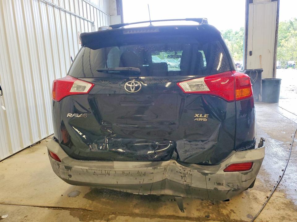 Снимка 6 от търг – 2015 TOYOTA RAV4 с VIN 2T3RFREV3FW305950
