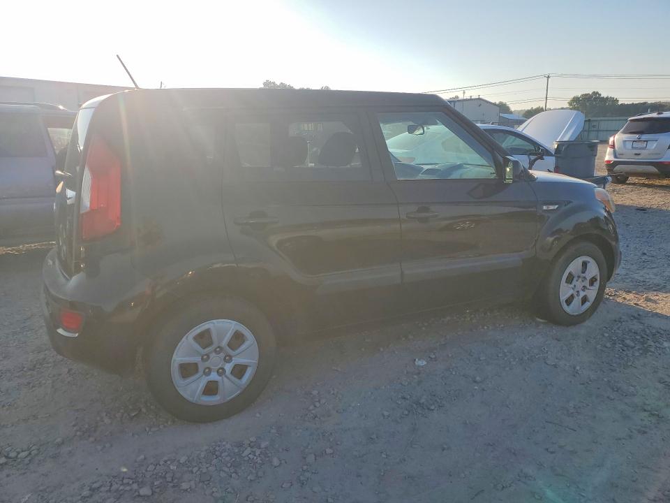 Photo 3 from auction – 2013 KIA SOUL with VIN KNDJT2A51D7612464