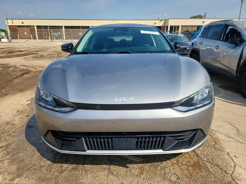 Photo 5 from auction – 2023 KIA EV6 with VIN KNDC34LA9P5602442