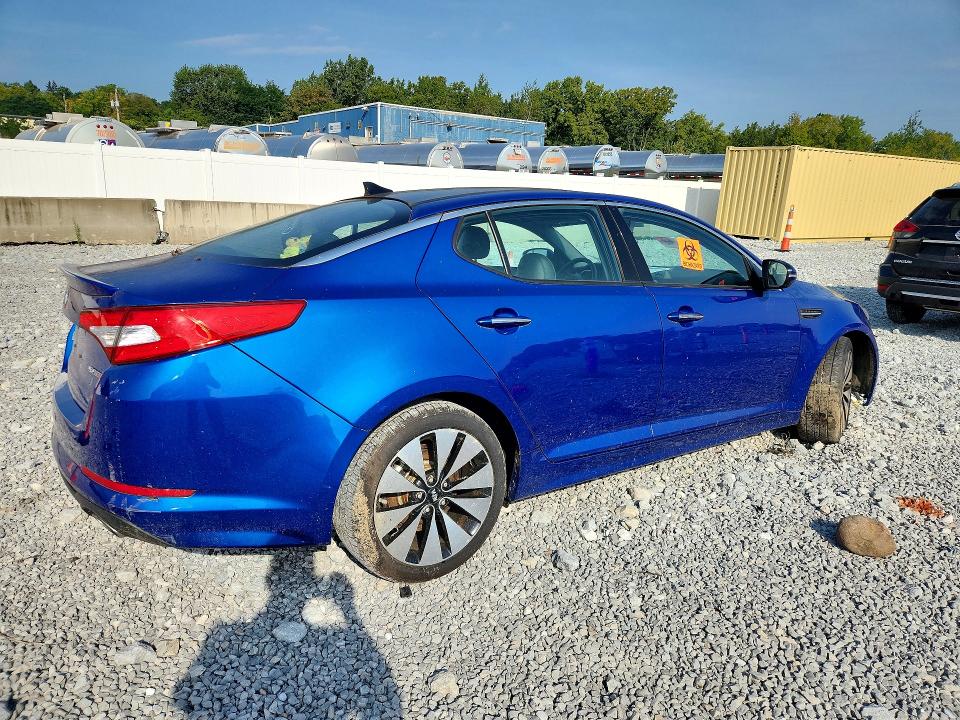 Photo 3 from auction – 2011 KIA OPTIMA with VIN KNAGR4A67B5185083