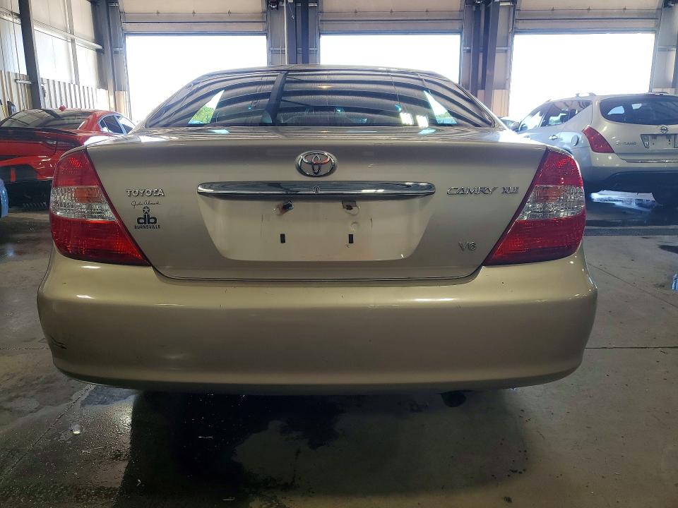 Photo 6 from auction – 2004 TOYOTA CAMRY with VIN 4T1BF30KX4U065197