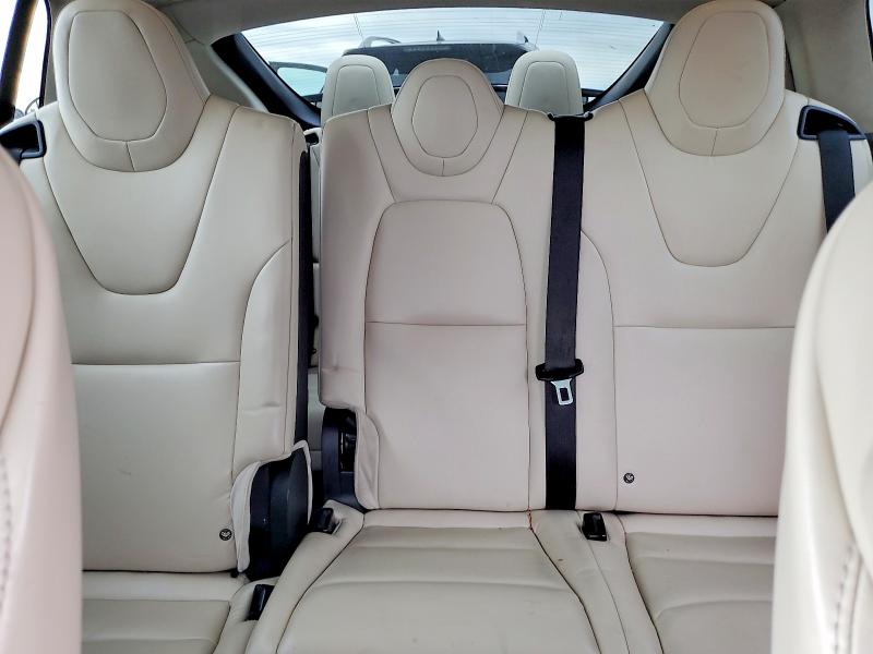 Zdjęcie 10 z aukcji – 2019 TESLA MODEL X z VIN 5YJXCAE27KF153453