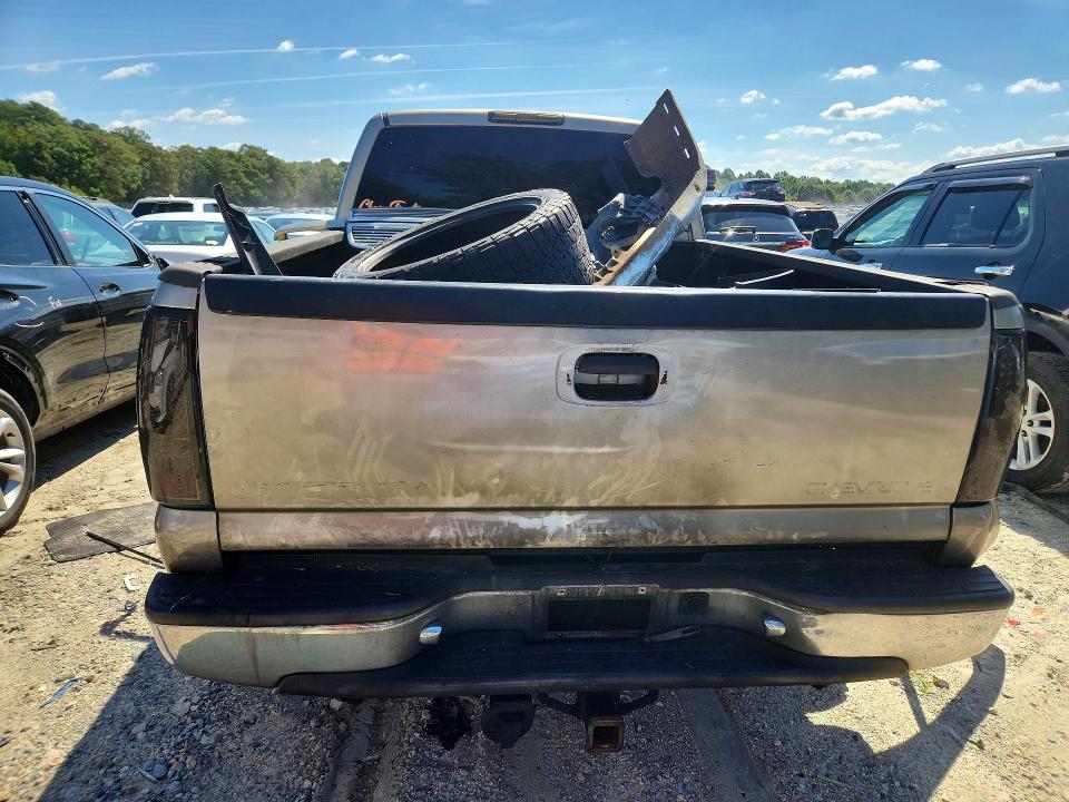 Photo 6 from auction – 2003 CHEVROLET SILVERADO with VIN 1GCHK29173E192500