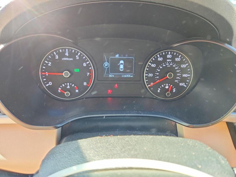 Photo 9 from auction – 2016 KIA OPTIMA with VIN 5XXGT4L31GG113760