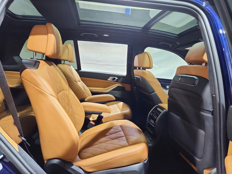 Photo 11 from auction – 2024 BMW X7 with VIN 5UX23EM01R9S40446