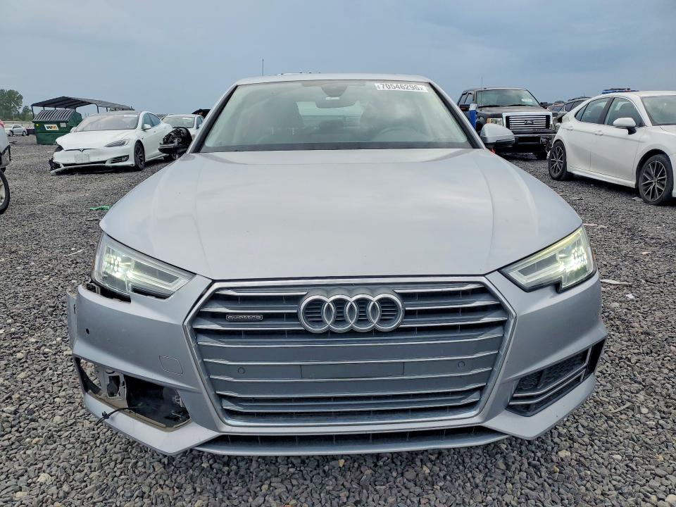 Foto 5 de la subasta – 2018 AUDI A4 con VIN WAUENAF49JN007067