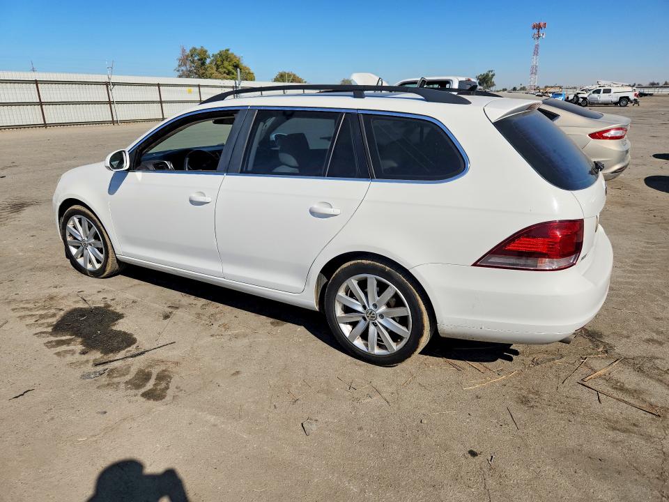 Photo 2 from auction – 2014 VOLKSWAGEN JETTA with VIN 3VWPL7AJ2EM605306