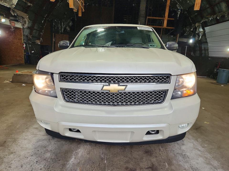 Photo 5 from auction – 2011 CHEVROLET TAHOE with VIN 1GNSKCE05BR255178