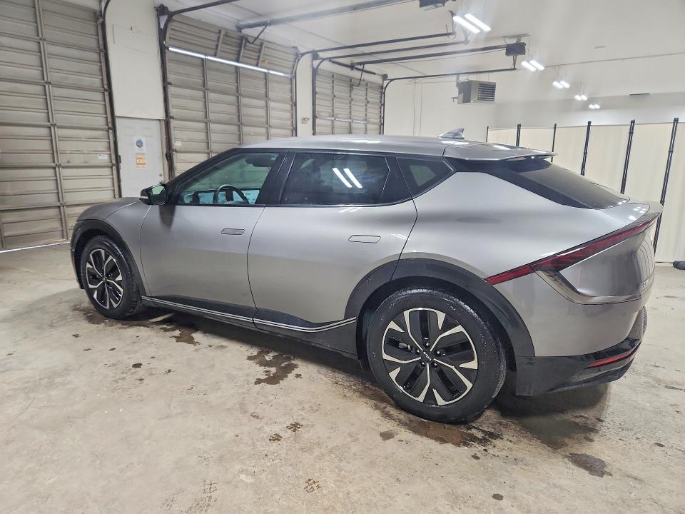 Photo 2 from auction – 2024 KIA EV6 with VIN KNDC3DLC7R5161253
