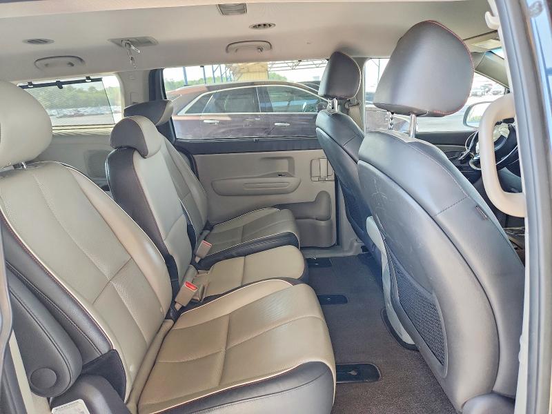 Фото 10 с аукциона – 2017 KIA SEDONA с VIN KNDMB5C15H6236911