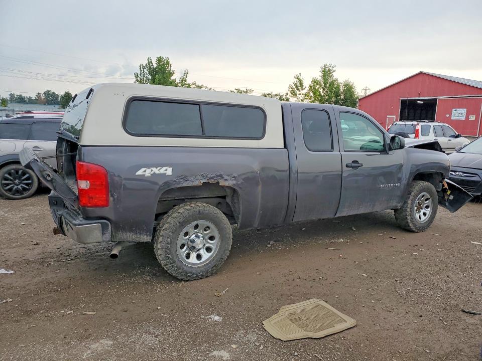 Photo 3 from auction – 2011 CHEVROLET SILVERADO with VIN 1GCRKREA0BZ222608