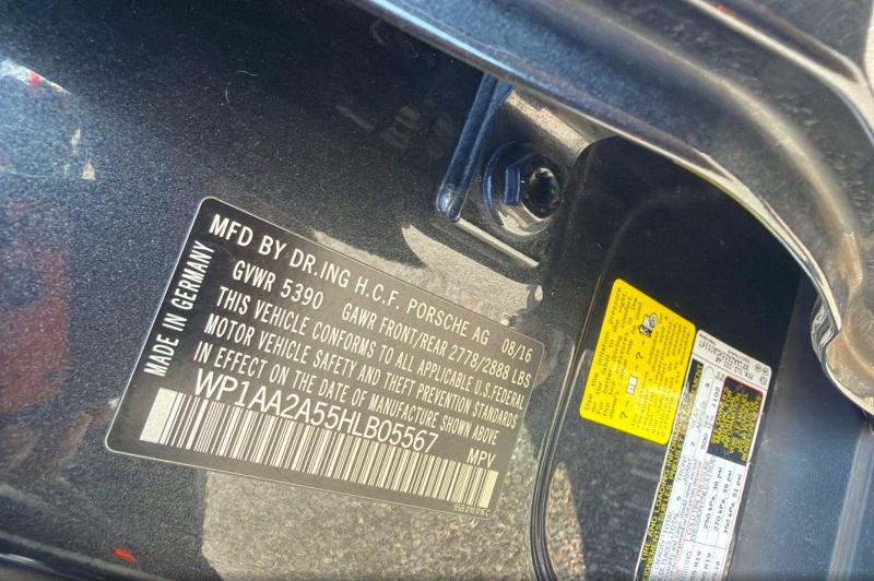 Photo 10 from auction – 2017 PORSCHE MACAN with VIN WP1AA2A55HLB05567