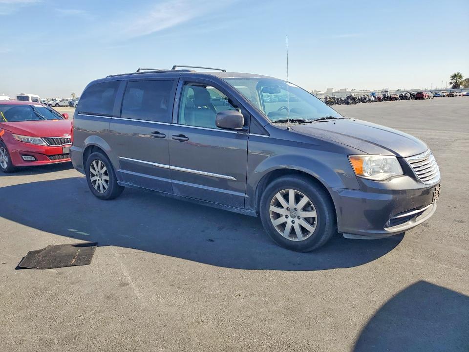 Снимка 4 от търг – 2016 CHRYSLER TOWN & COUNTRY с VIN 2C4RC1BG3GR271245