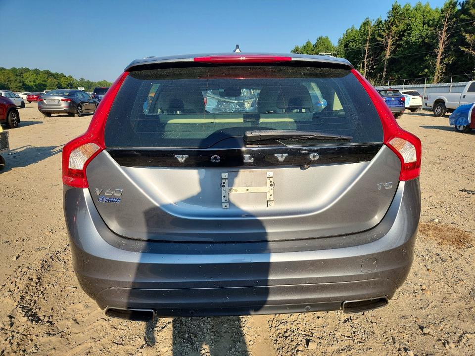 Photo 6 from auction – 2017 VOLVO V60 with VIN YV140MEK8H1358286