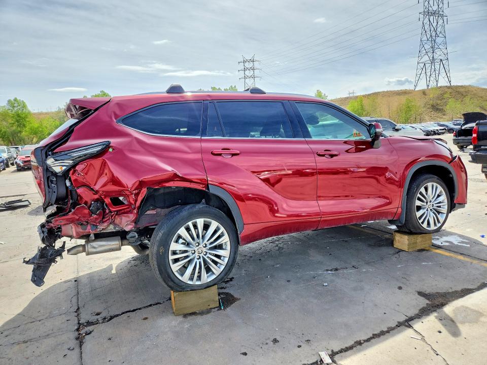Photo 3 from auction – 2024 TOYOTA HIGHLANDER with VIN 5TDKDRBH2RS545941