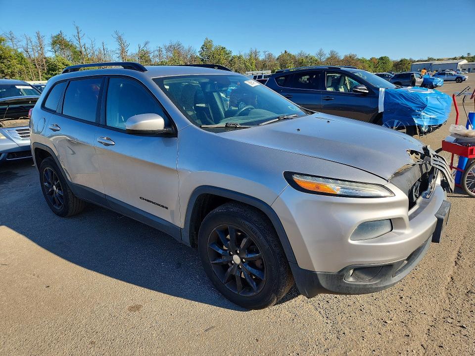 Photo 4 from auction – 2014 JEEP CHEROKEE with VIN 1C4PJMCS5EW285895