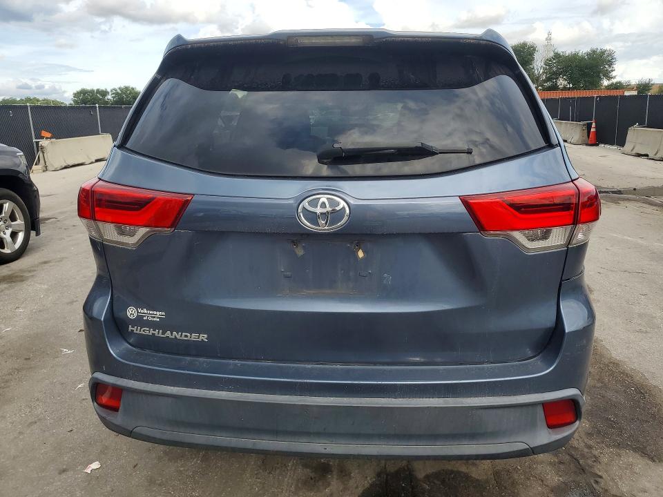 Photo 6 from auction – 2019 TOYOTA HIGHLANDER with VIN 5TDZARFH1KS044160
