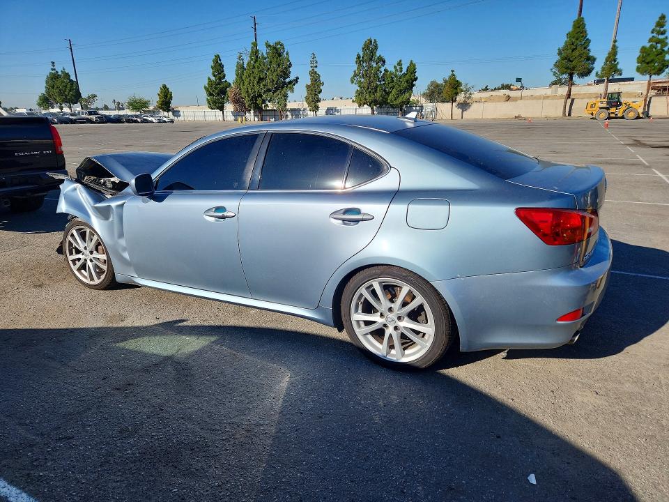 Photo 2 from auction – 2007 LEXUS IS with VIN JTHBE262575012932