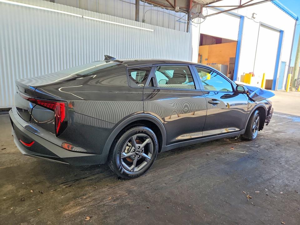 Снимка 3 от търг – 2025 KIA K4 с VIN 3KPFT4DEXSE185327