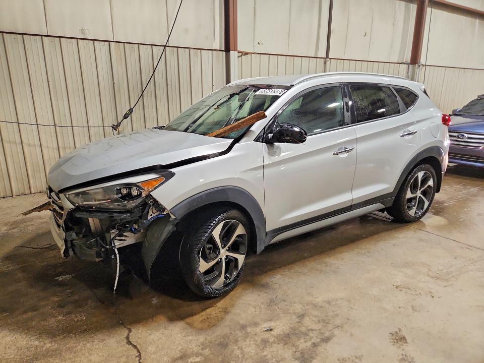 HYUNDAI TUCSON 2017 with VIN KM8J3CA28HU326481 - Photo from auction
