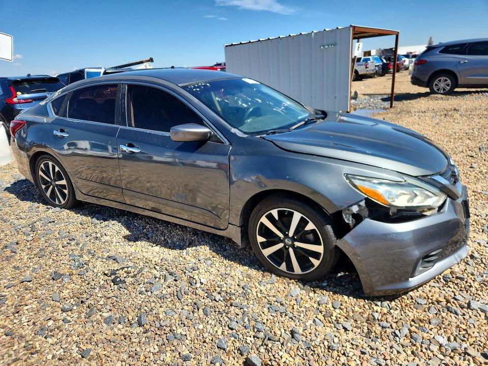 Снимка 4 от търг – 2017 NISSAN ALTIMA с VIN 1N4AL3AP3HC493794