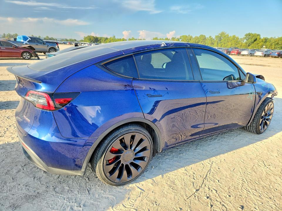Photo 3 from auction – 2023 TESLA MODEL Y with VIN 7SAYGDEF8PF783179