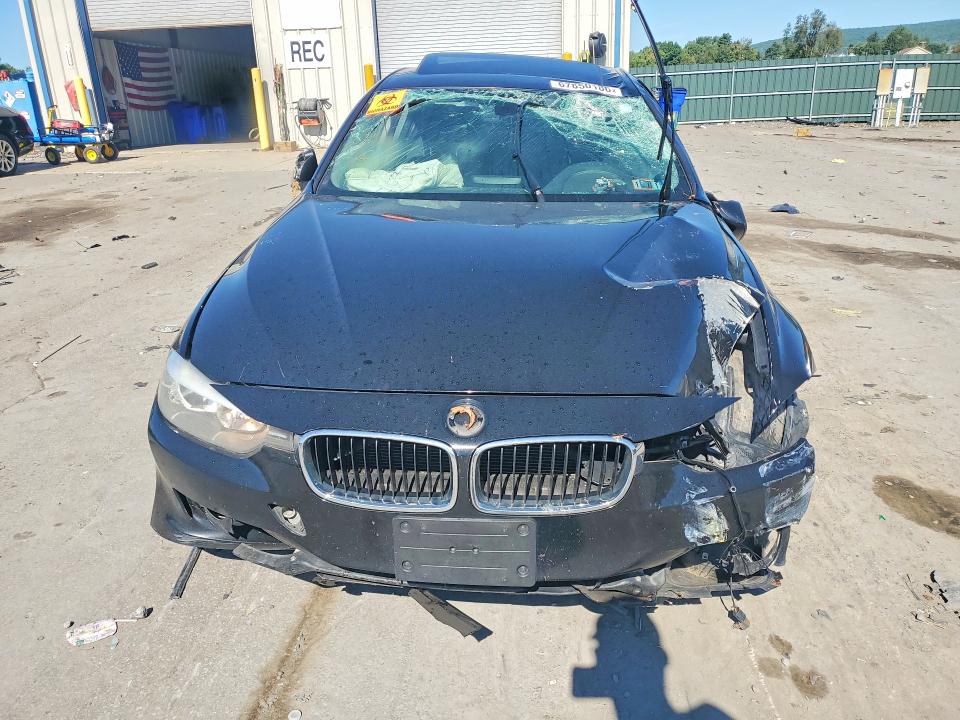 Снимка 5 от търг – 2013 BMW 320 с VIN WBA3B1C59DF078426