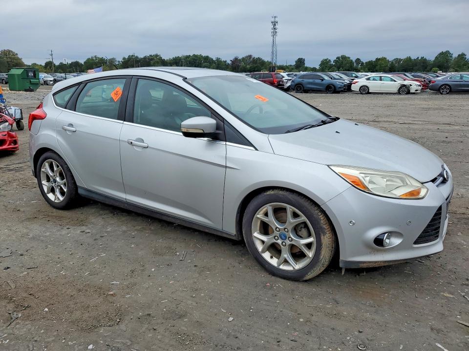 Zdjęcie 4 z aukcji – 2013 FORD FOCUS z VIN 1FADP3N20DL191681