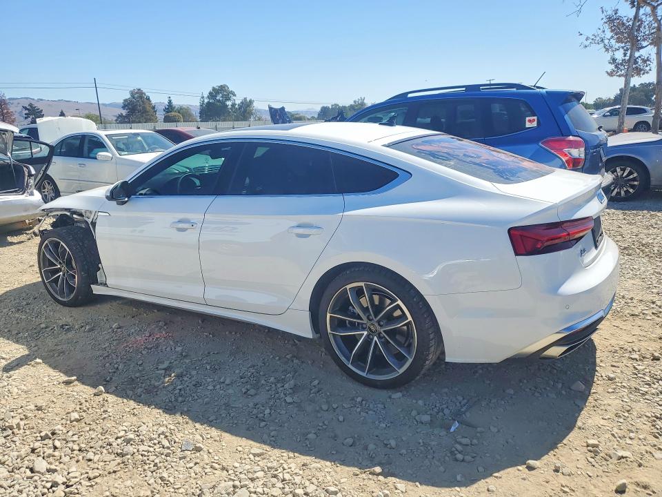 صورة رقم 2 من المزاد - 2024 AUDI A5 مع VIN WAUFACF55RA040252