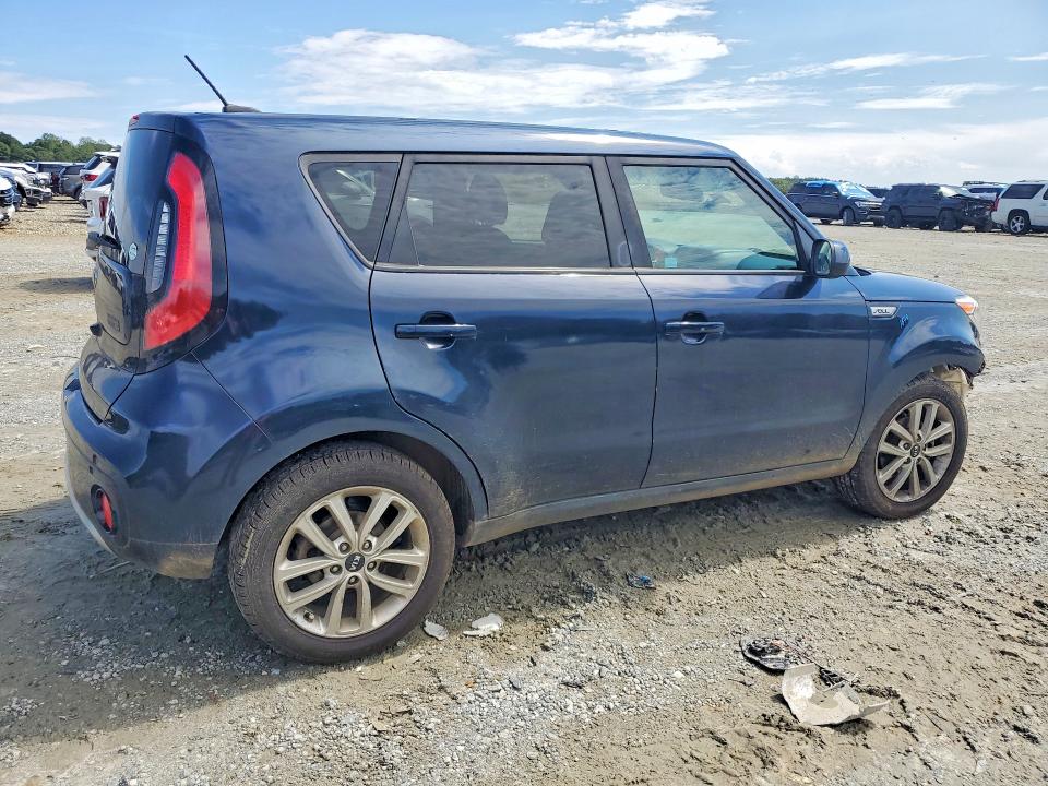 Photo 3 from auction – 2017 KIA SOUL with VIN KNDJP3A55H7463282