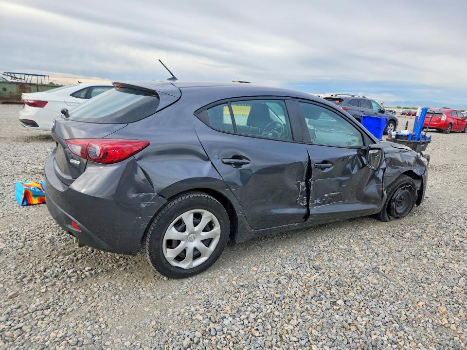 Снимка 3 от търг – 2016 MAZDA 3 с VIN 3MZBM1J71GM281874