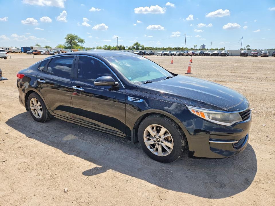 Photo 4 from auction – 2016 KIA OPTIMA with VIN 5XXGT4L39GG025779