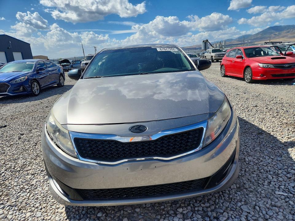 Photo 5 from auction – 2012 KIA OPTIMA with VIN 5XXGR4A65CG011545