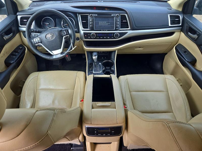 Photo 8 from auction – 2017 TOYOTA HIGHLANDER with VIN 5TDJZRFH6HS508235