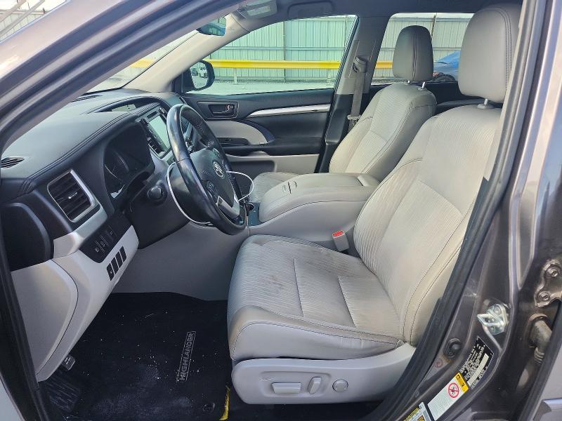 Снимка 7 от търг – 2019 TOYOTA HIGHLANDER с VIN 5TDZZRFH4KS324258